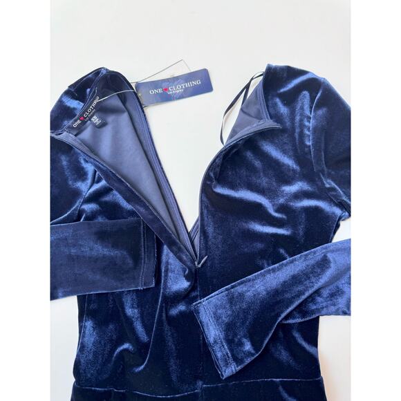 NWT One Clothing Navy Blue Velour Long Sleeve Romper Women's XS - Picture 7 of 10